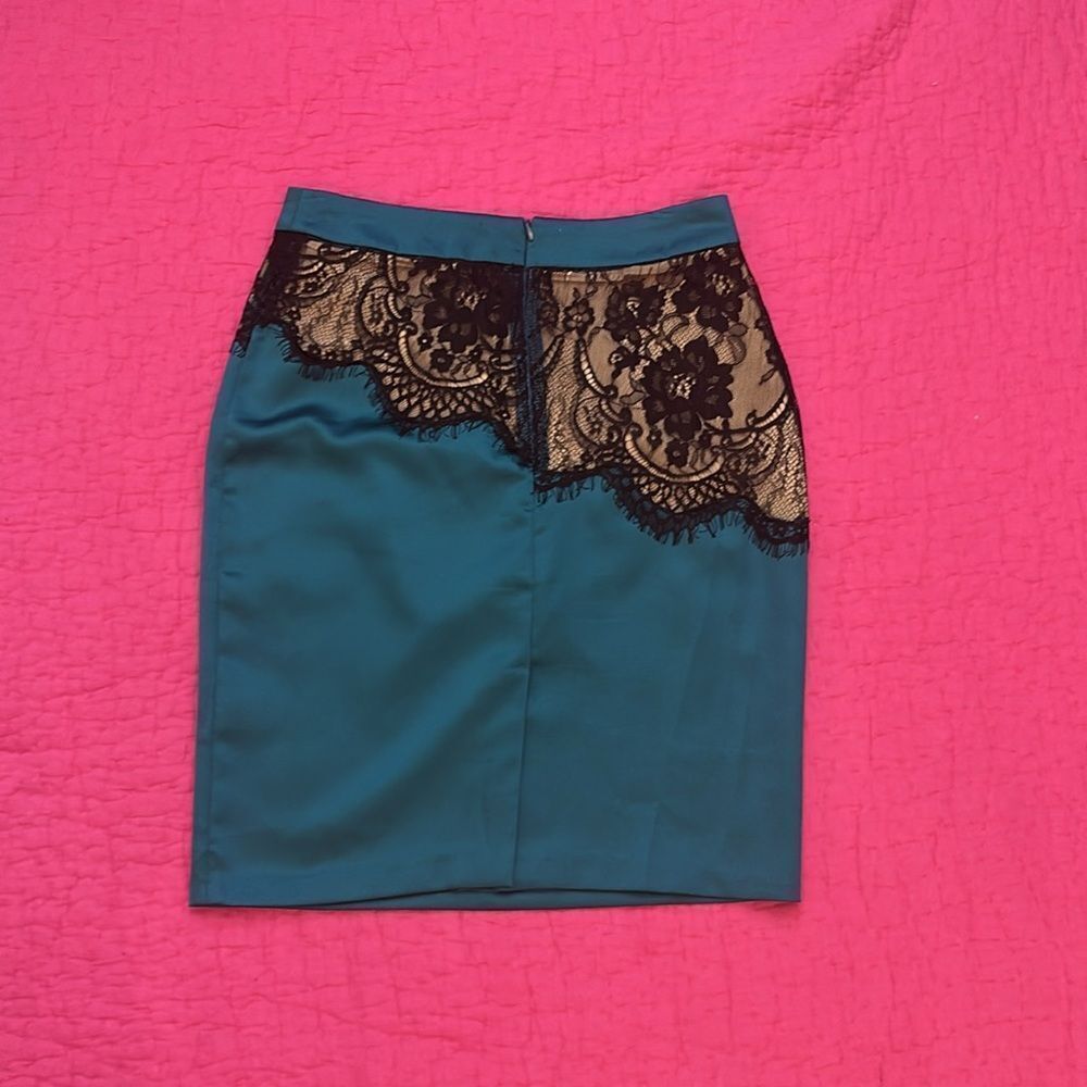 Rythm of Grace Elegant Teal satin Lace Accent Skirt, M - Picture 4 of 7
